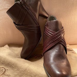 Brown born ankle boot